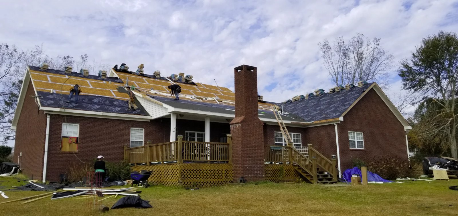 Residential roof installation in Gulf Shores, AL